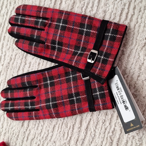 🆕️ Hat / Gloves (Lg) - Picture 3 of 7